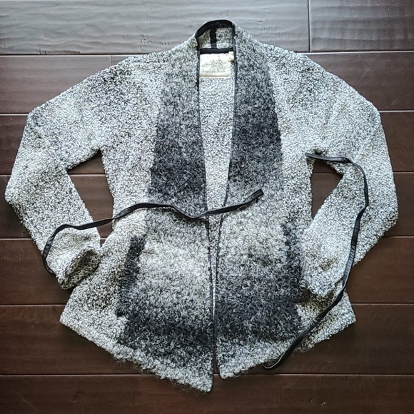 Anthropologie Angel of the North Boucle Wrap Sweater EUC - M - Picture 2 of 16